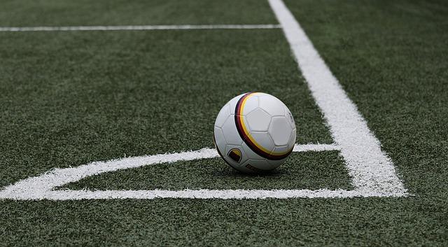 Vše o fotbalu na Teamstore.cz - Novinky, analýzy a příběhy 1 Jak obehrát protihráče ve fotbale: Triky a finty na hřišti